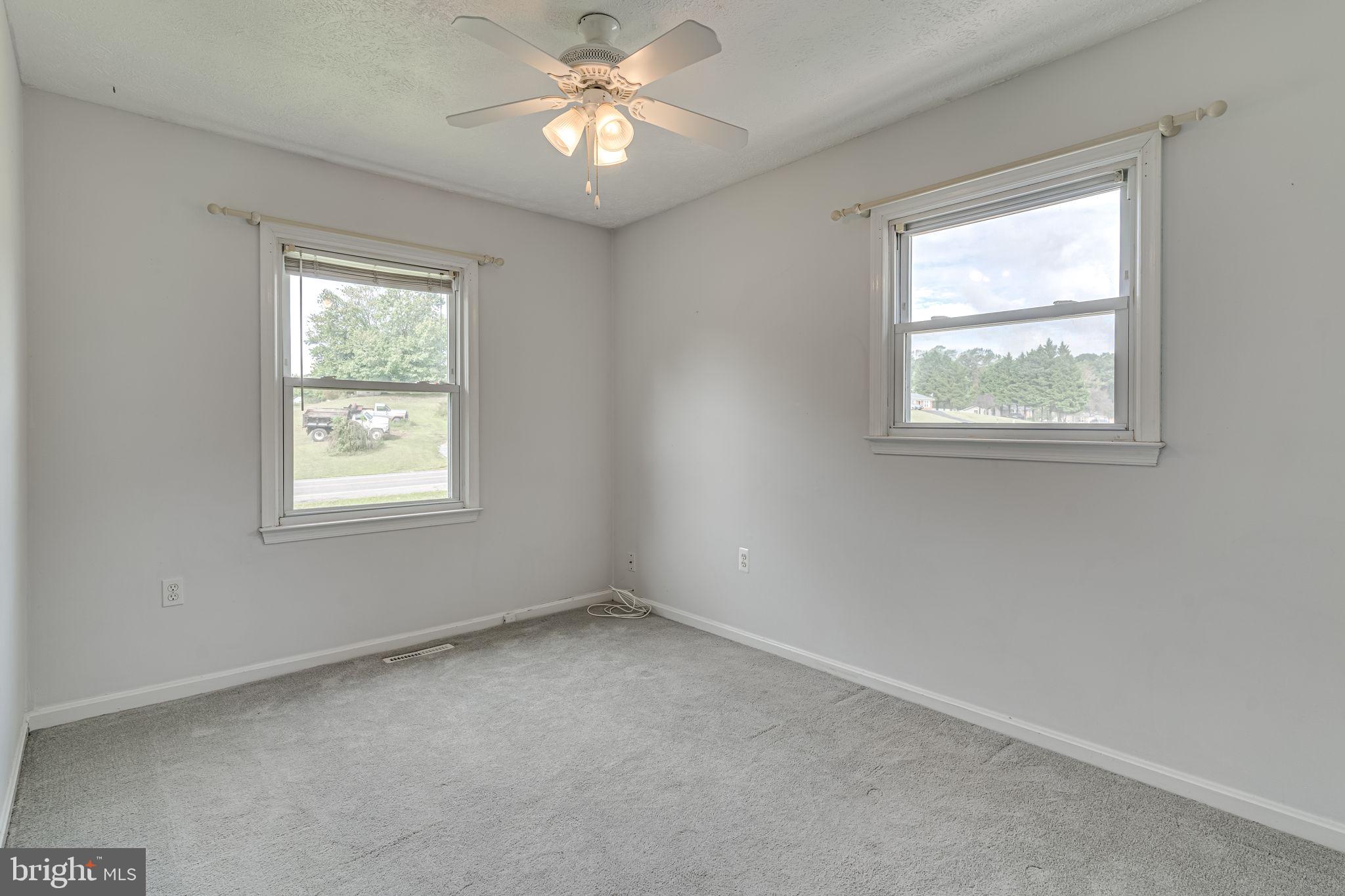 LAUREL RIDGE - Residential Lease