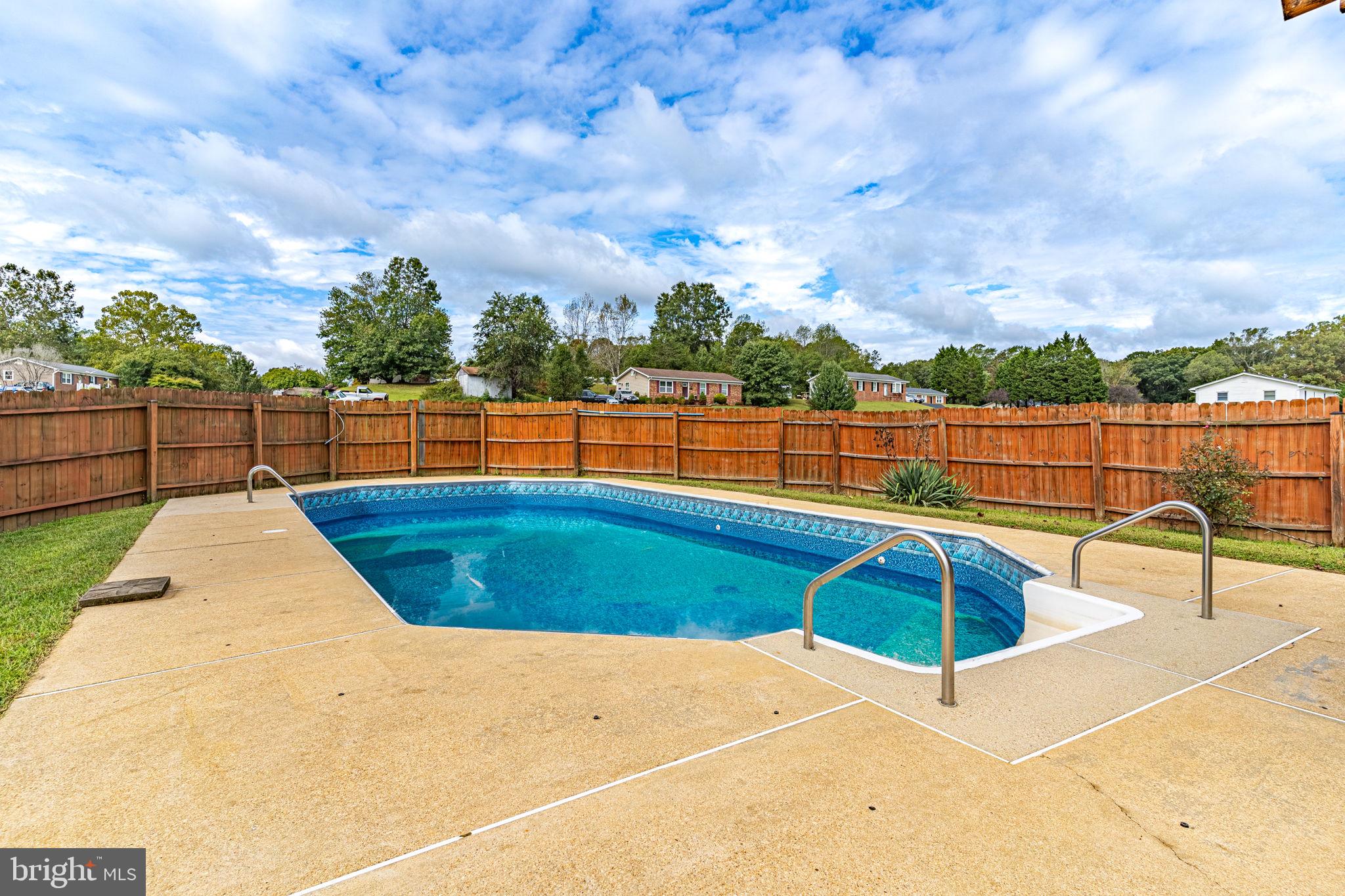 LAUREL RIDGE - Residential Lease