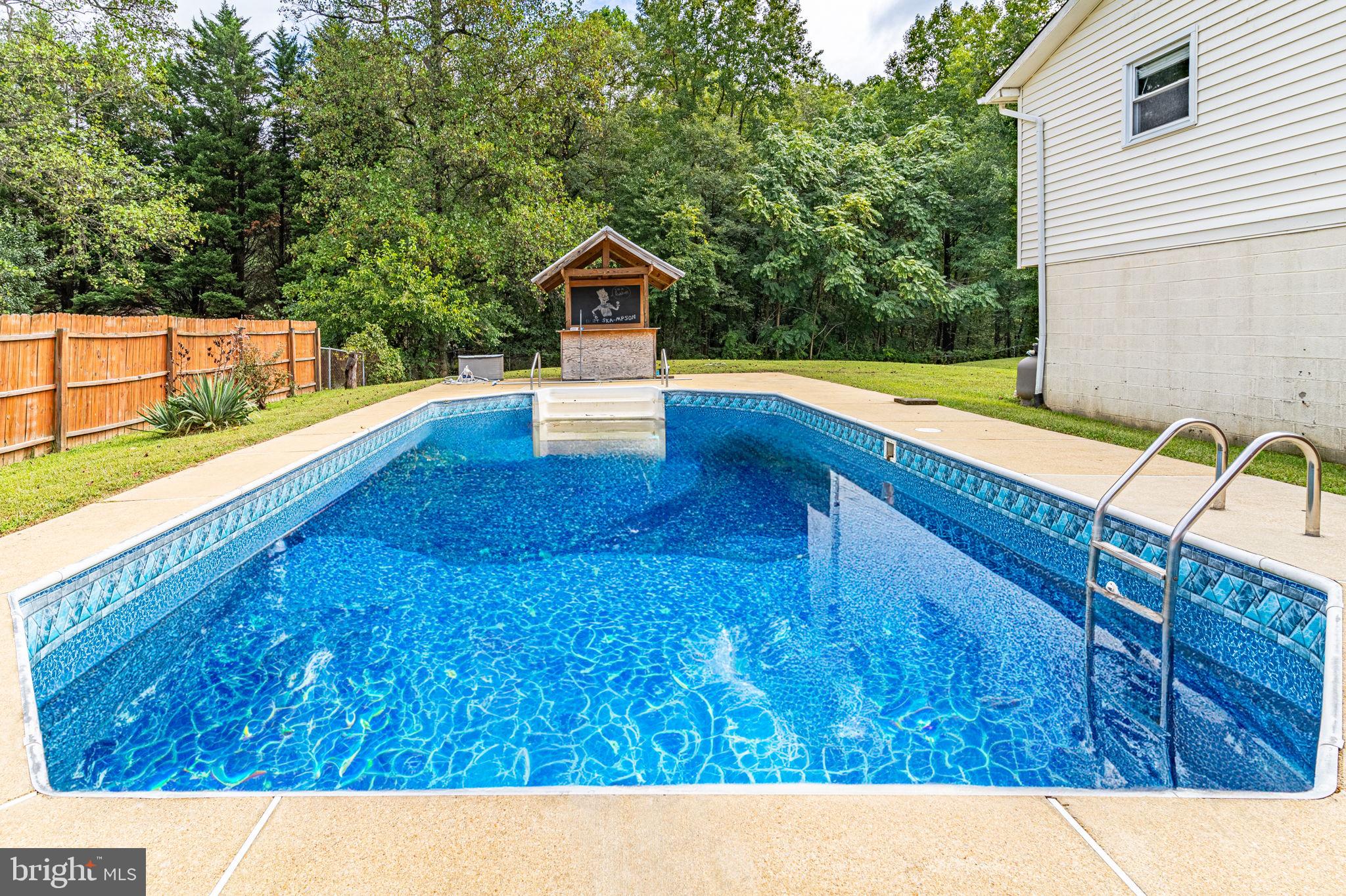 LAUREL RIDGE - Residential Lease