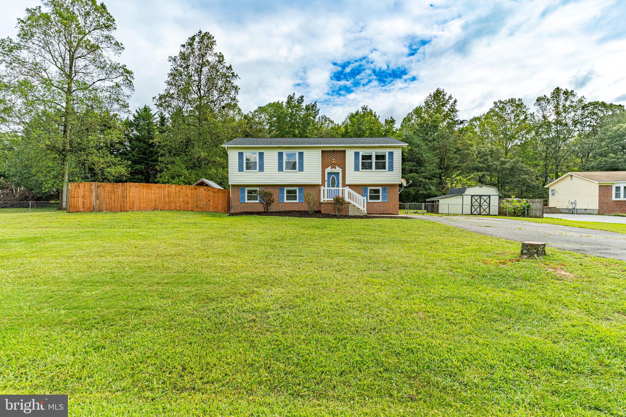 LAUREL RIDGE - Residential Lease