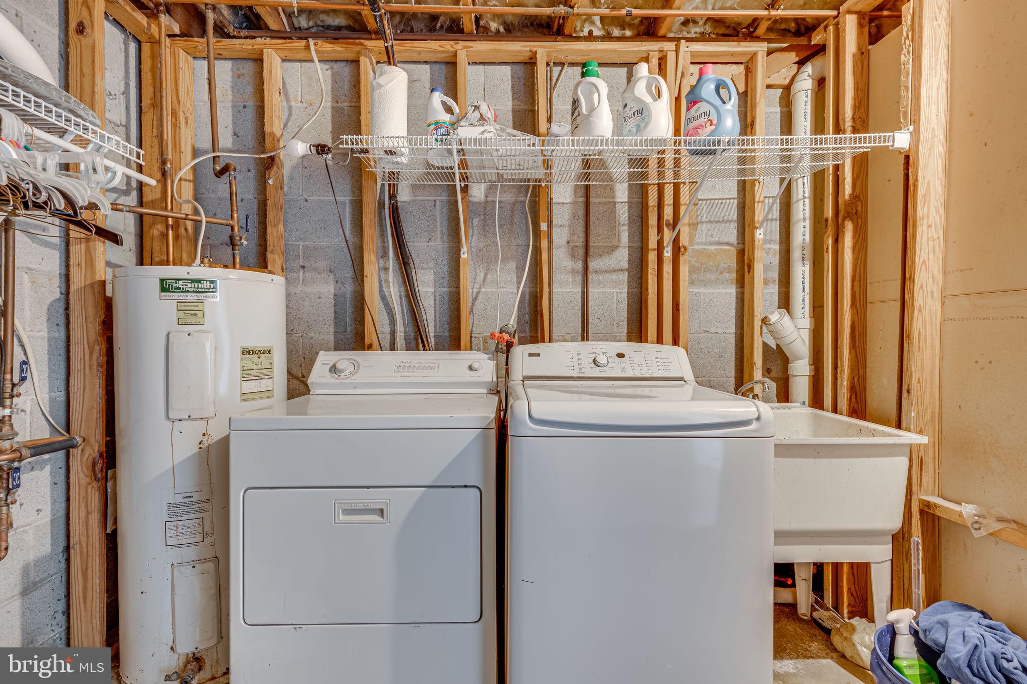 LAUREL RIDGE - Residential Lease