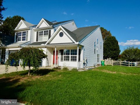 Photo of 335 Marldale Drive, MIDDLETOWN, DE 19709 (MLS # DENC2089662)