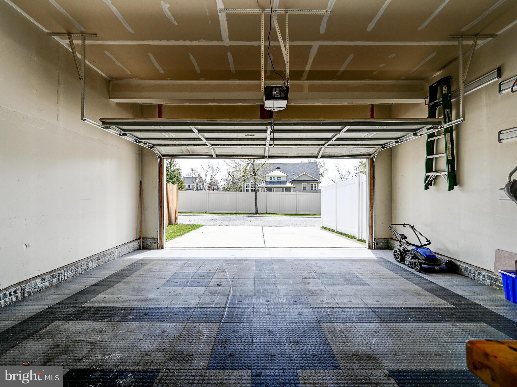 MIRAMAR LANDING - Residential