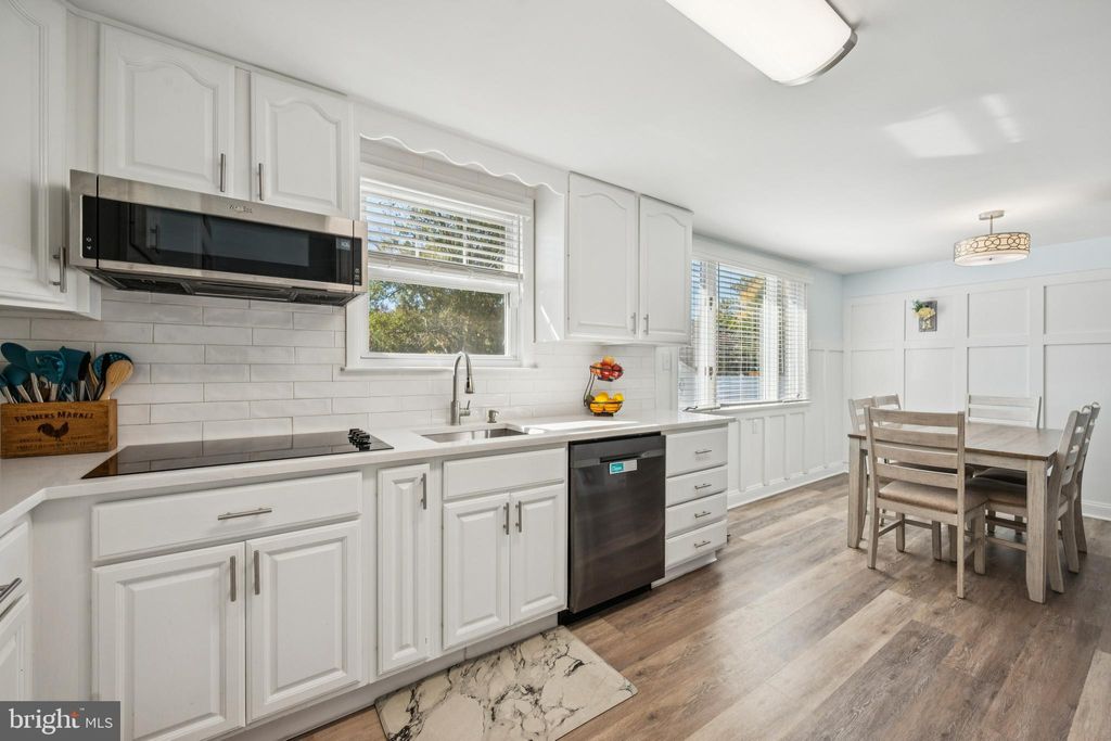 Photo of 126 Repaupo Station Road, SWEDESBORO, NJ 08085 (MLS # NJGL2065328)