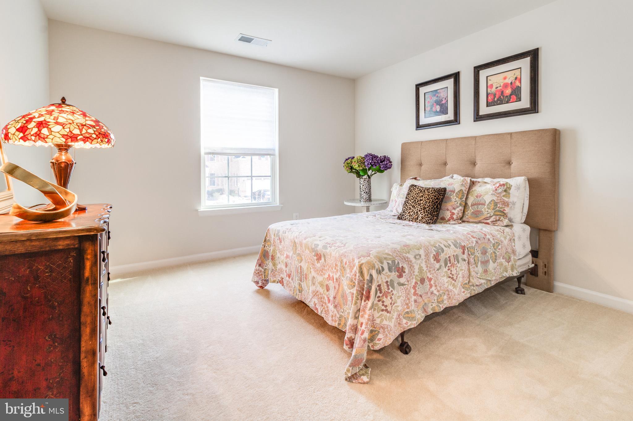 SEVEN HILLS - Residential