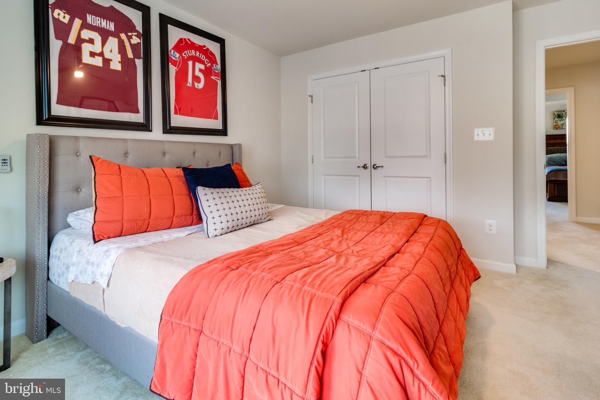 SEVEN HILLS - Residential