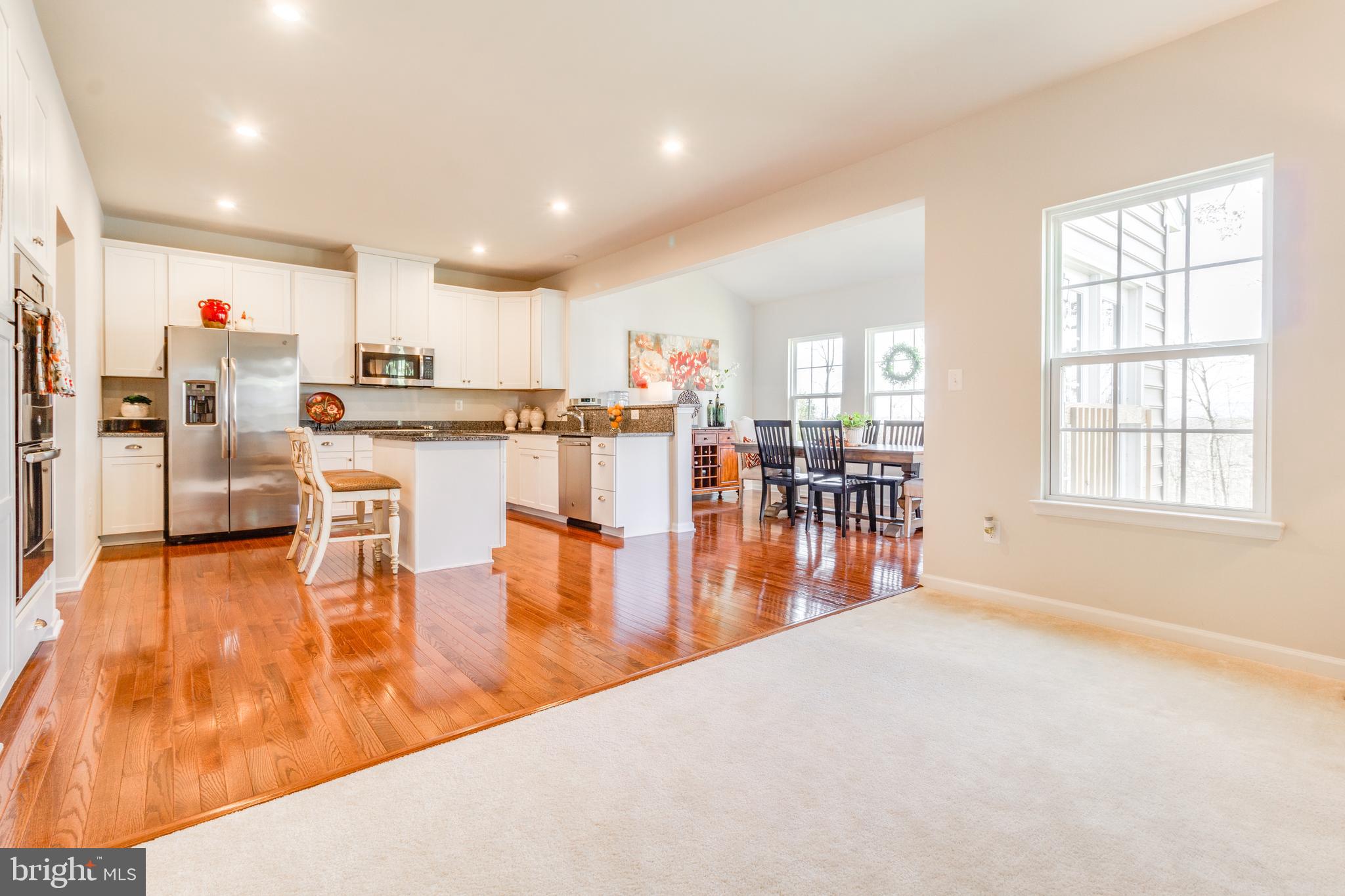 SEVEN HILLS - Residential