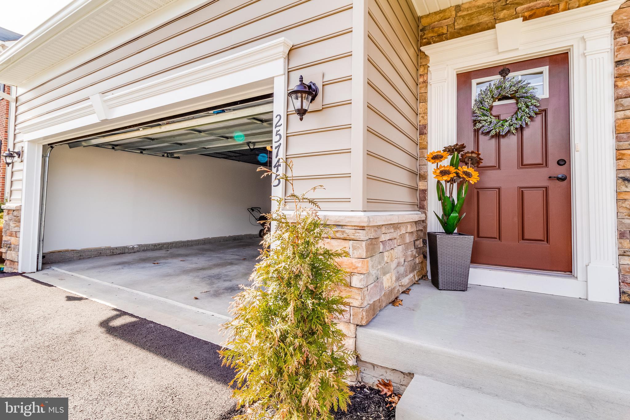 SEVEN HILLS - Residential