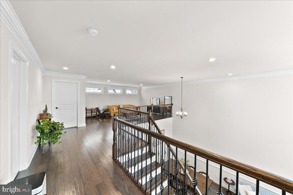 ENCLAVE AT ELLIS PRE - Residential