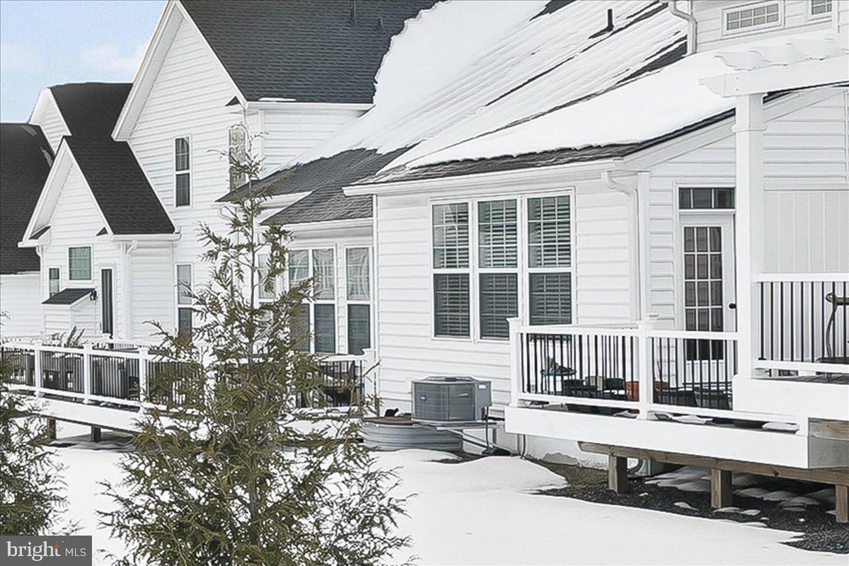 ENCLAVE AT ELLIS PRE - Residential