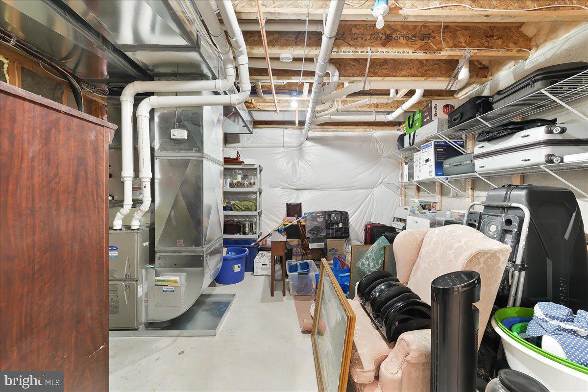 ENCLAVE AT ELLIS PRE - Residential