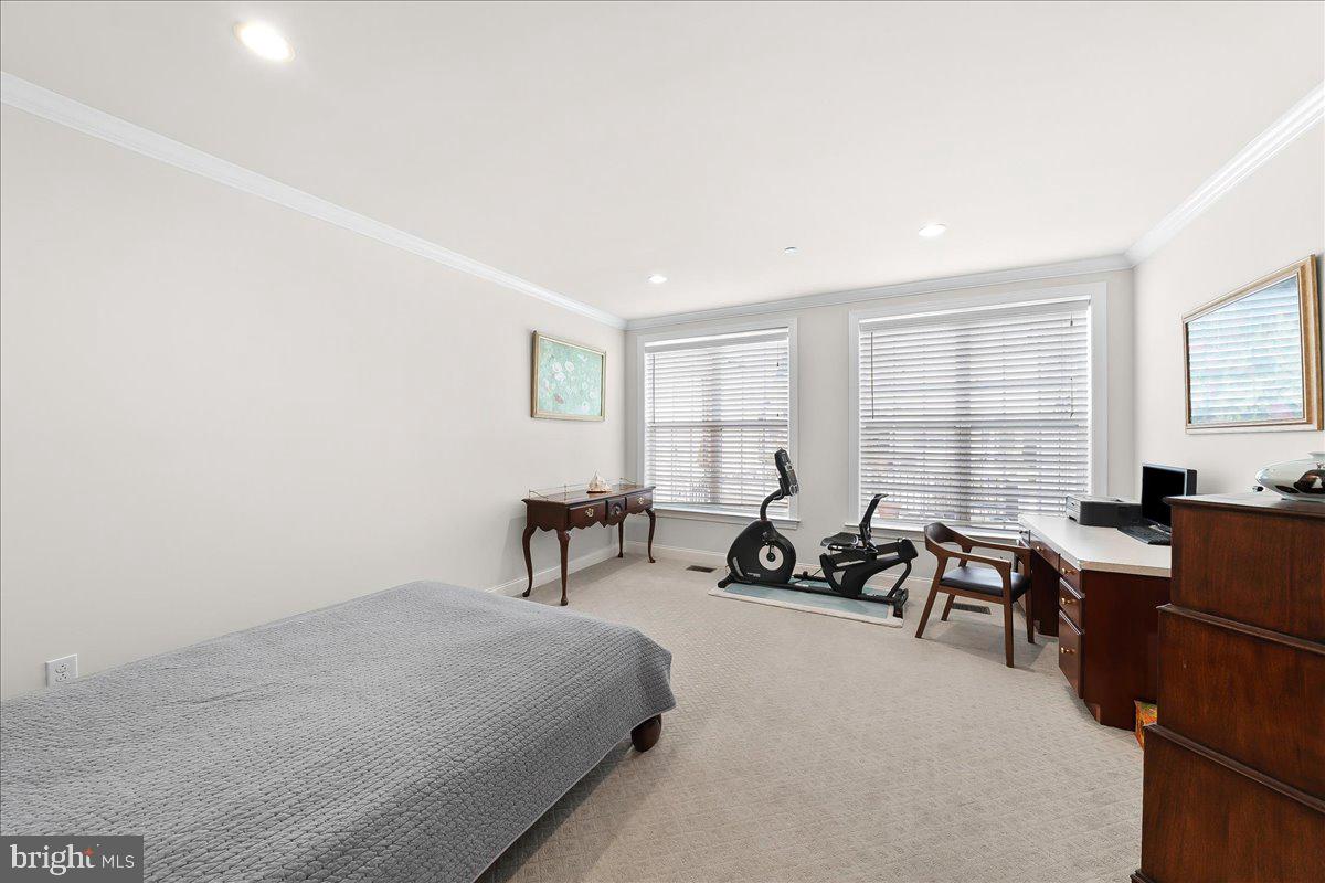 ENCLAVE AT ELLIS PRE - Residential