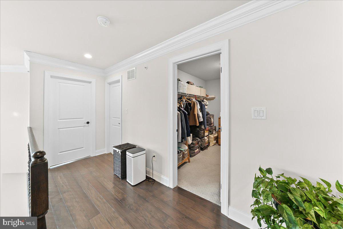 ENCLAVE AT ELLIS PRE - Residential