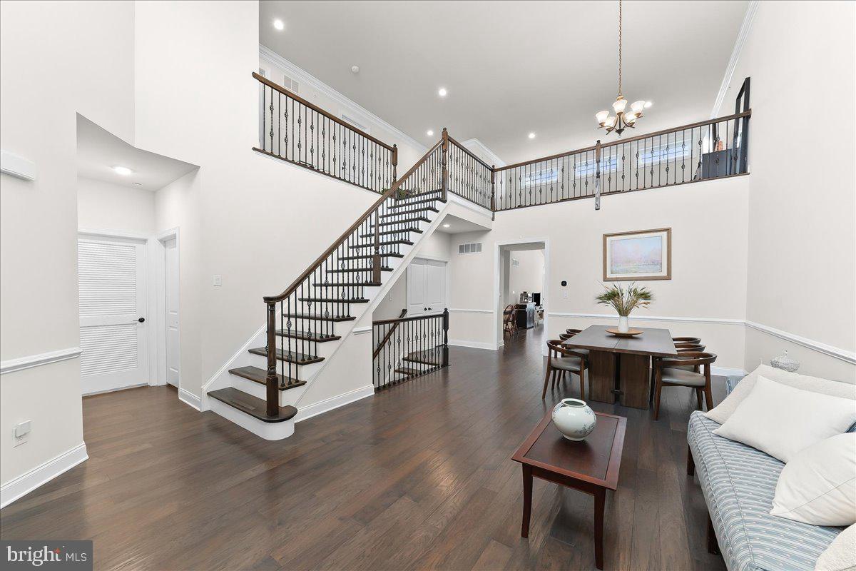 ENCLAVE AT ELLIS PRE - Residential