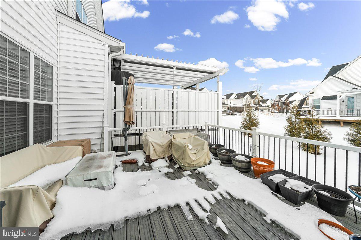 ENCLAVE AT ELLIS PRE - Residential