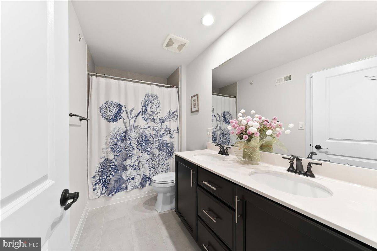 ENCLAVE AT ELLIS PRE - Residential