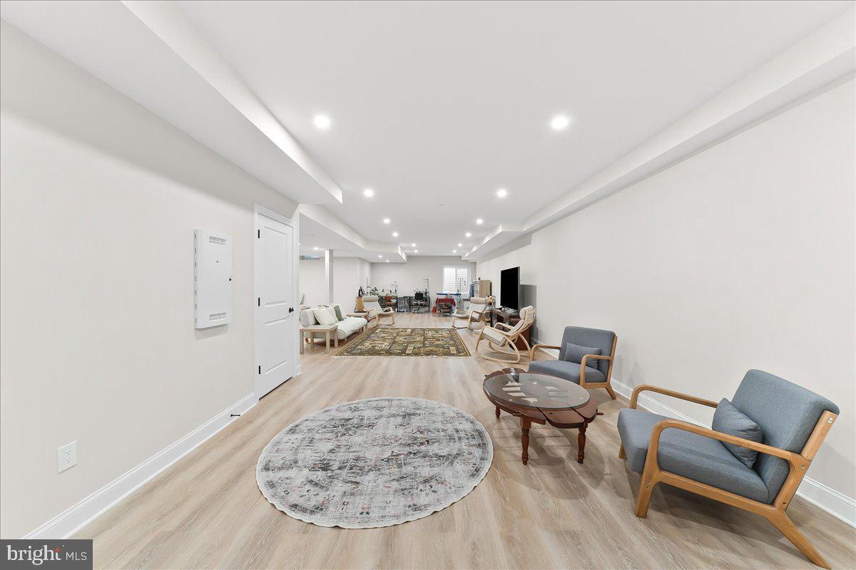 ENCLAVE AT ELLIS PRE - Residential