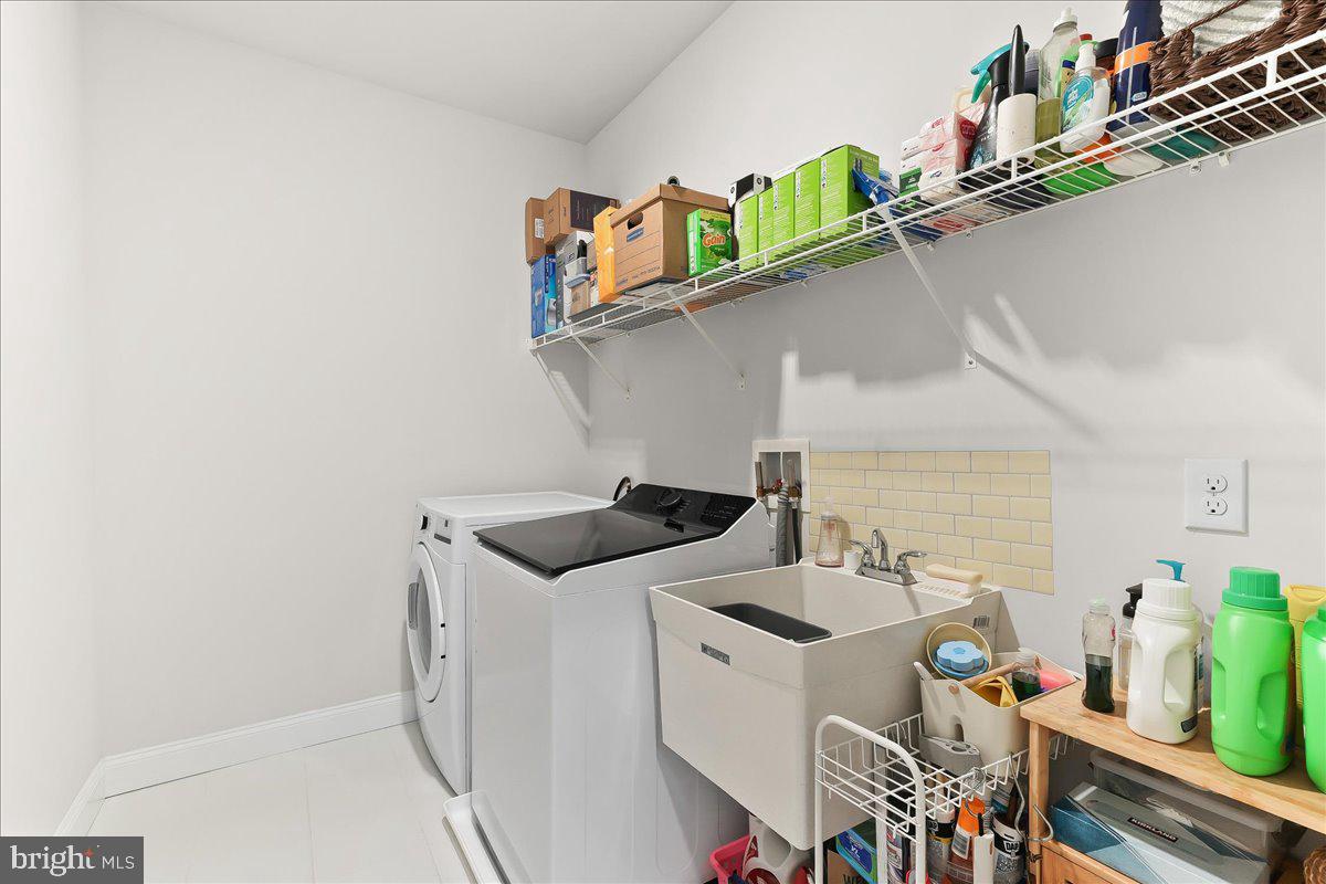 ENCLAVE AT ELLIS PRE - Residential