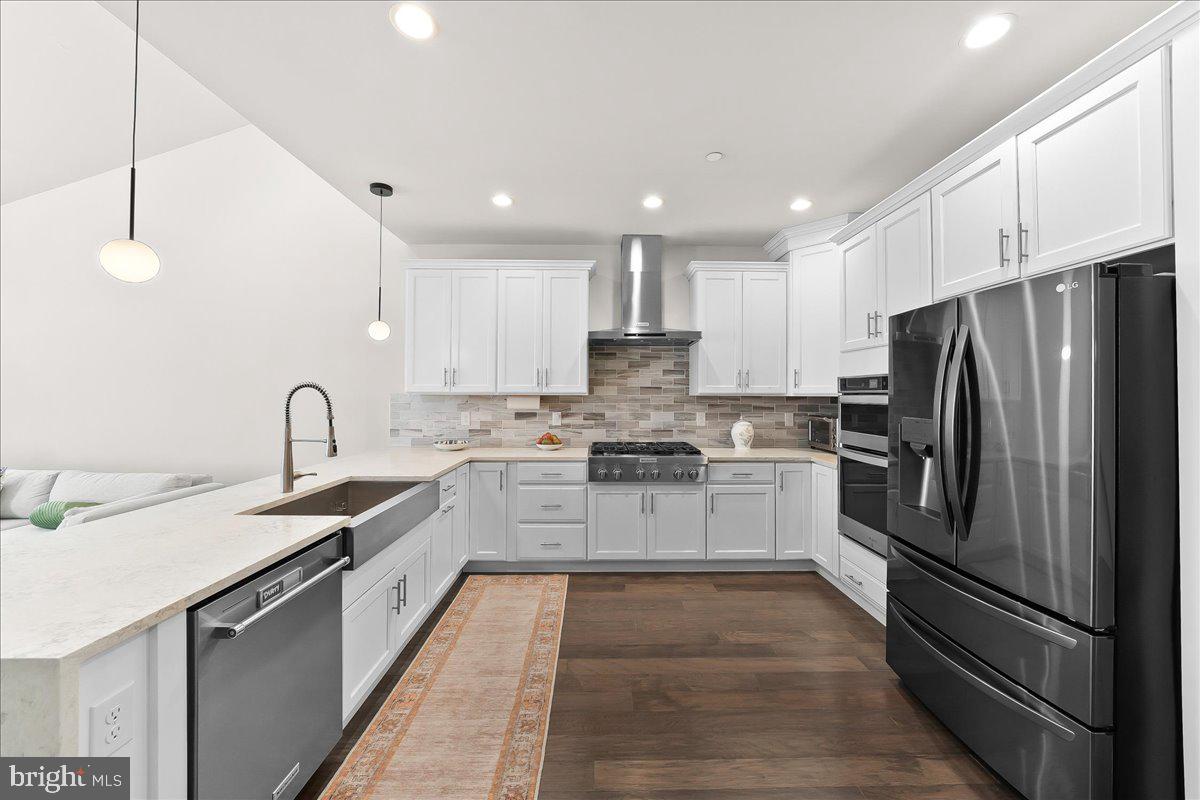 ENCLAVE AT ELLIS PRE - Residential