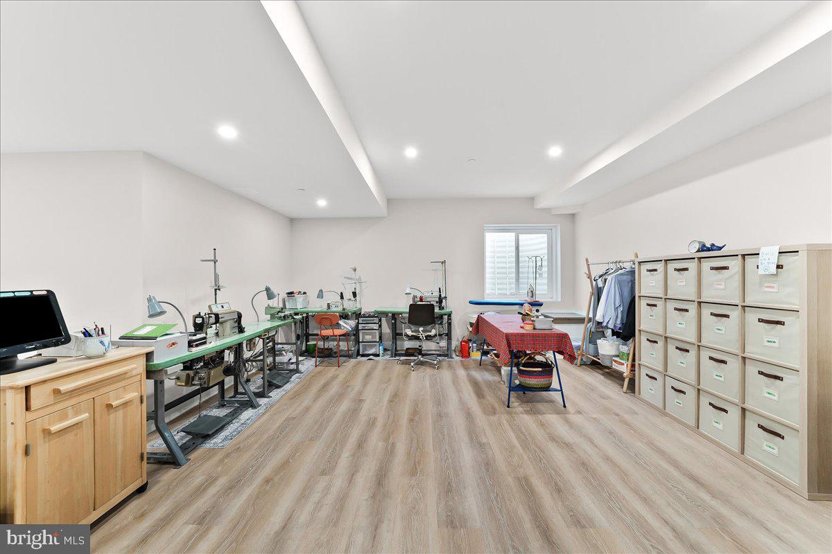 ENCLAVE AT ELLIS PRE - Residential