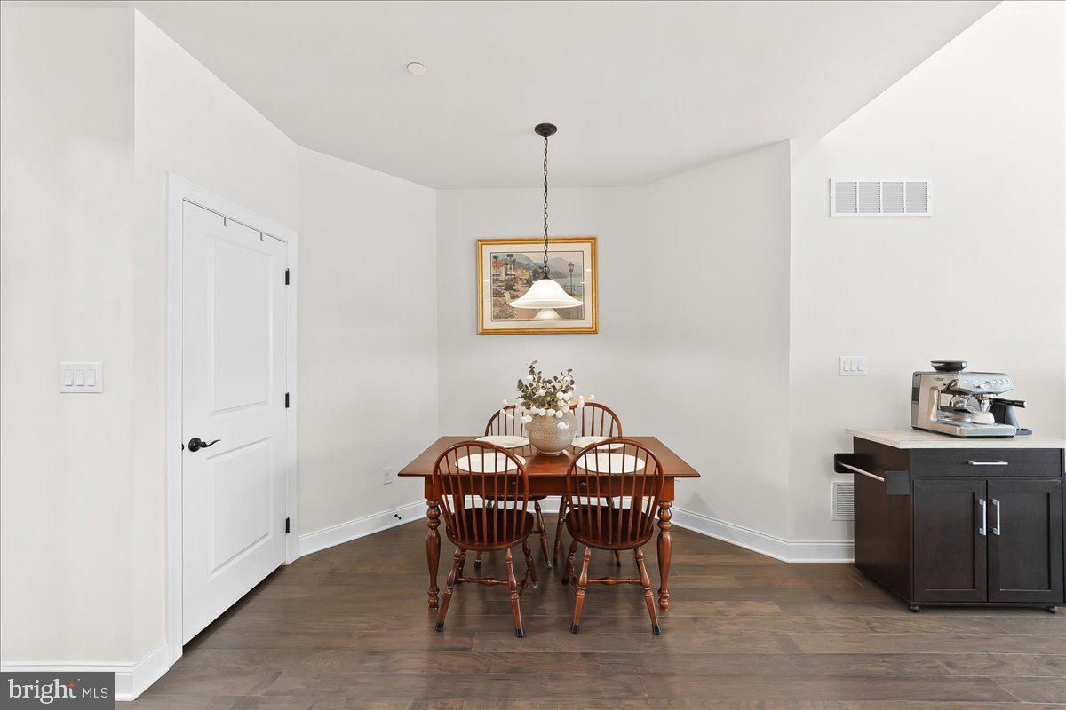 ENCLAVE AT ELLIS PRE - Residential