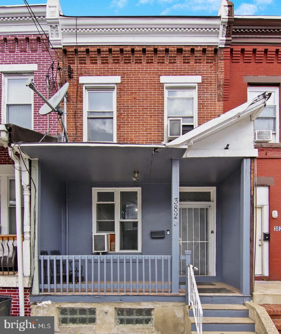 Welcome to 3823 Poplar St! Nestled in West Philadelphia, this home offers both convenience and charm—just minutes from the zoo! Upon entering, you'll be welcomed by a bright and open living space leading into an updated kitchen. The home boasts well-maintained bedrooms and bathrooms with modern touches, and upstairs, each room features new flooring for a fresh, contemporary feel. Additionally, the basement has been fully cleaned out and includes washer/dryer hookups for added convenience. This home has a lot to offer and is easy to show—don’t miss out!