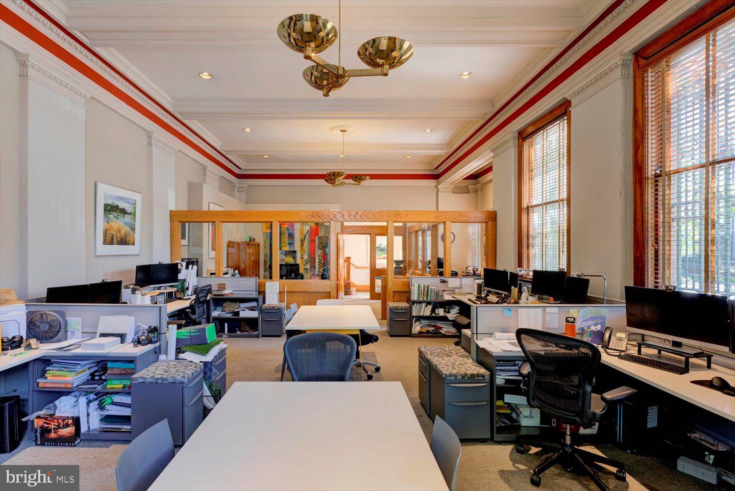 CAPITOL HILL - Commercial Sale