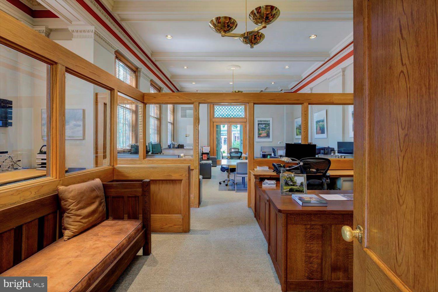 CAPITOL HILL - Commercial Sale