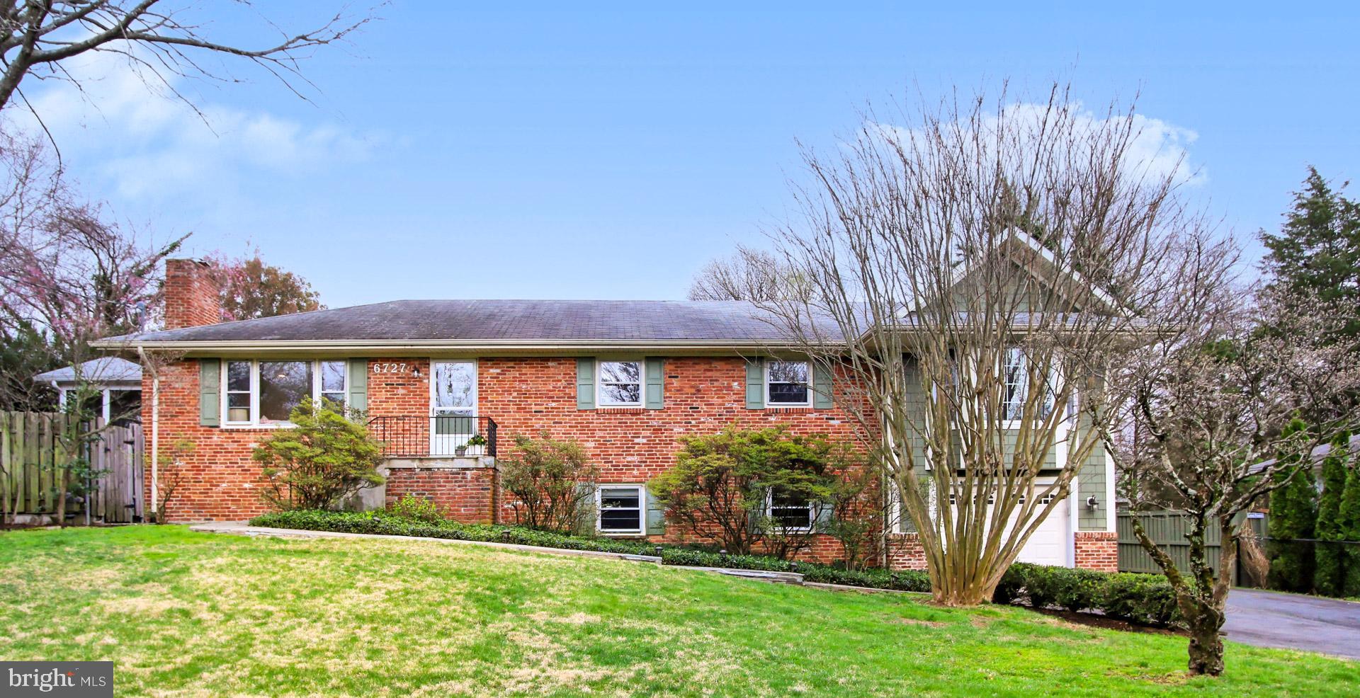 MONTOUR HEIGHTS - Residential