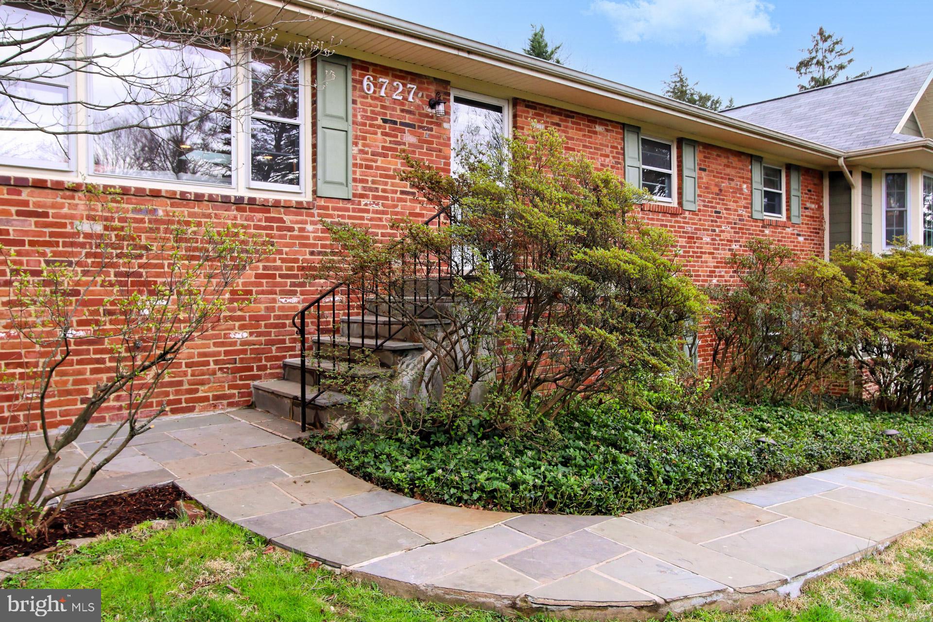 MONTOUR HEIGHTS - Residential