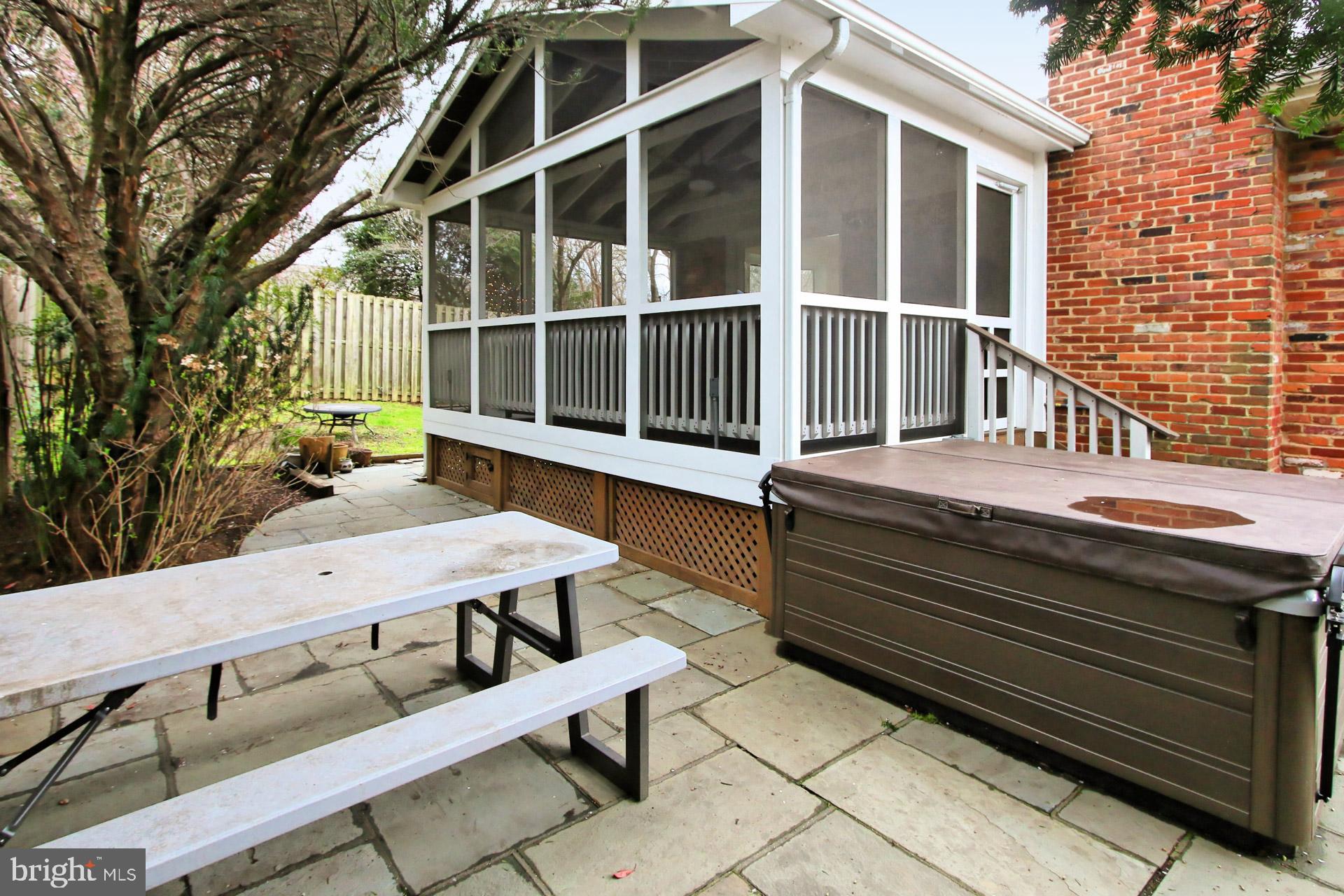 MONTOUR HEIGHTS - Residential