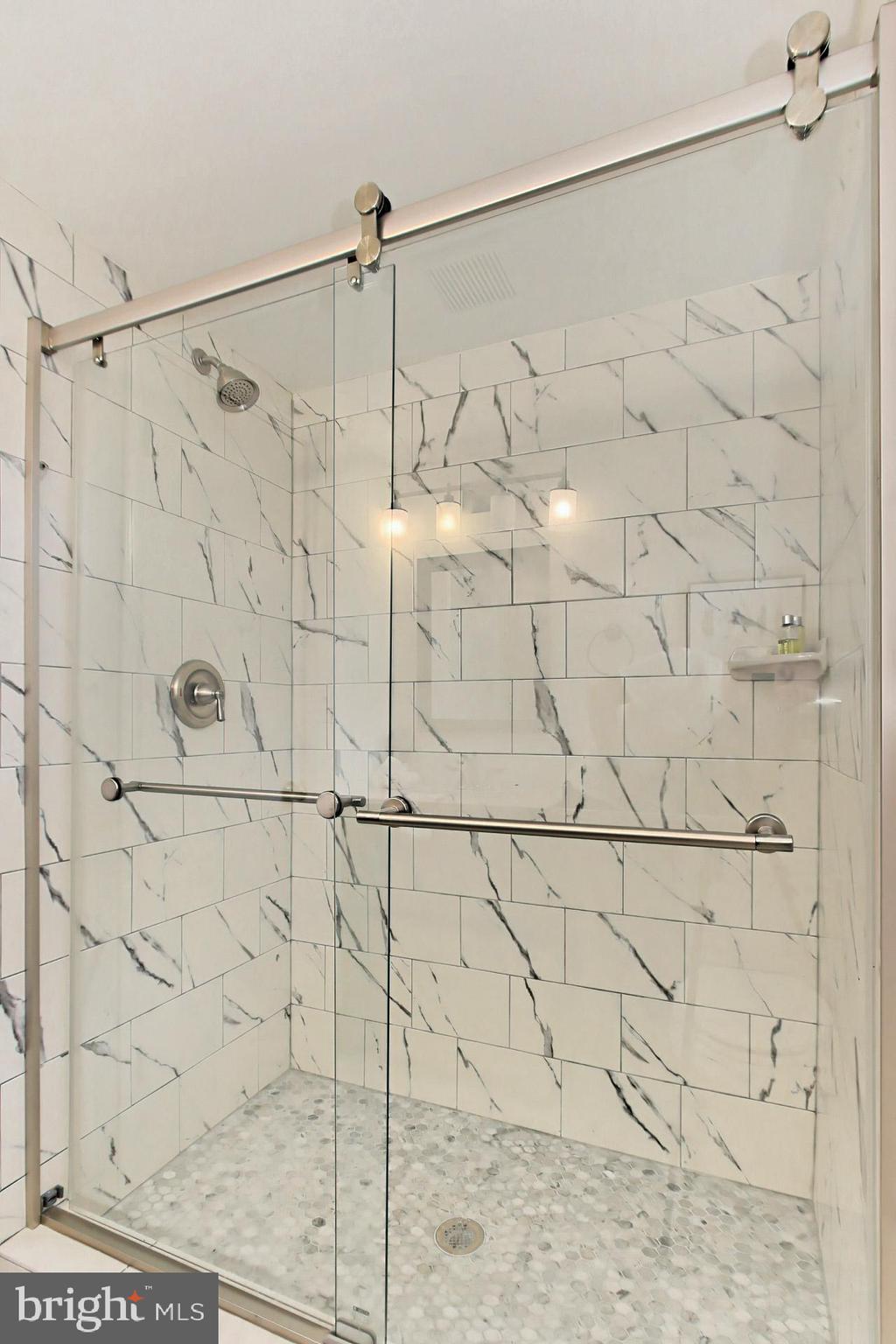 MONTOUR HEIGHTS - Residential