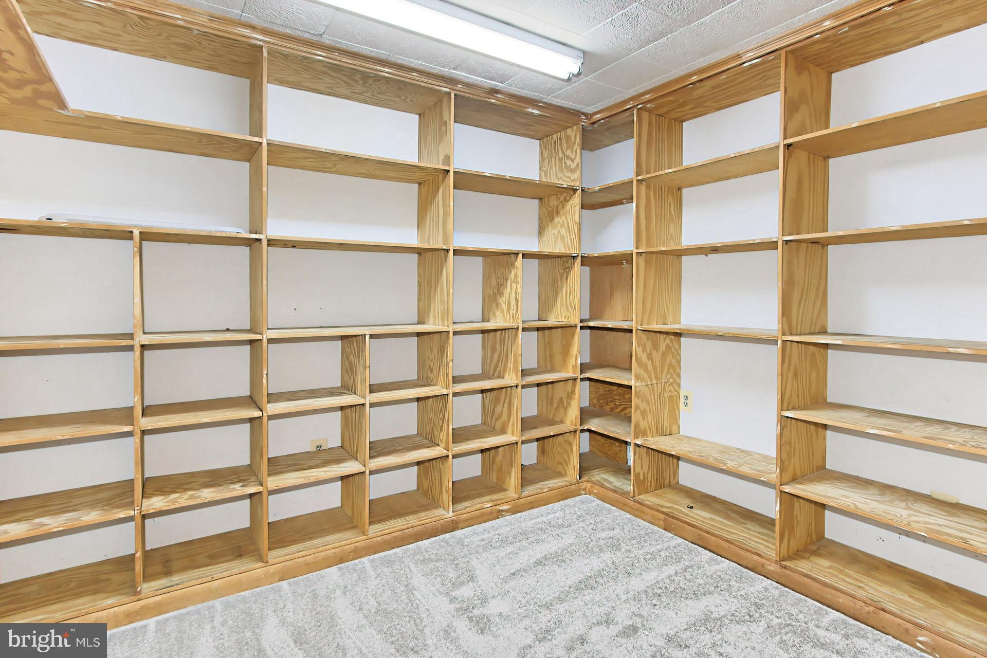 MONTOUR HEIGHTS - Residential