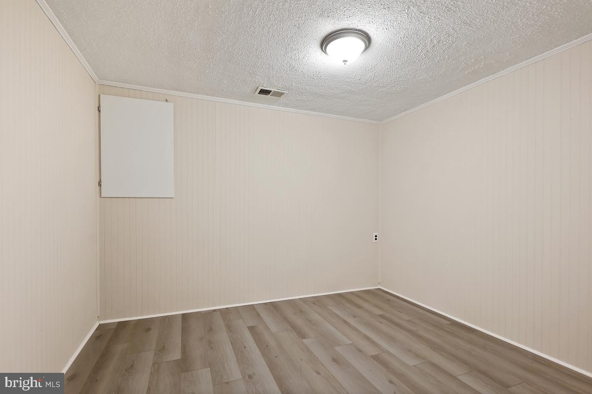 NOTTINGHAM WOODS - Residential