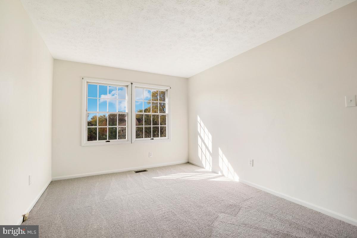 NOTTINGHAM WOODS - Residential