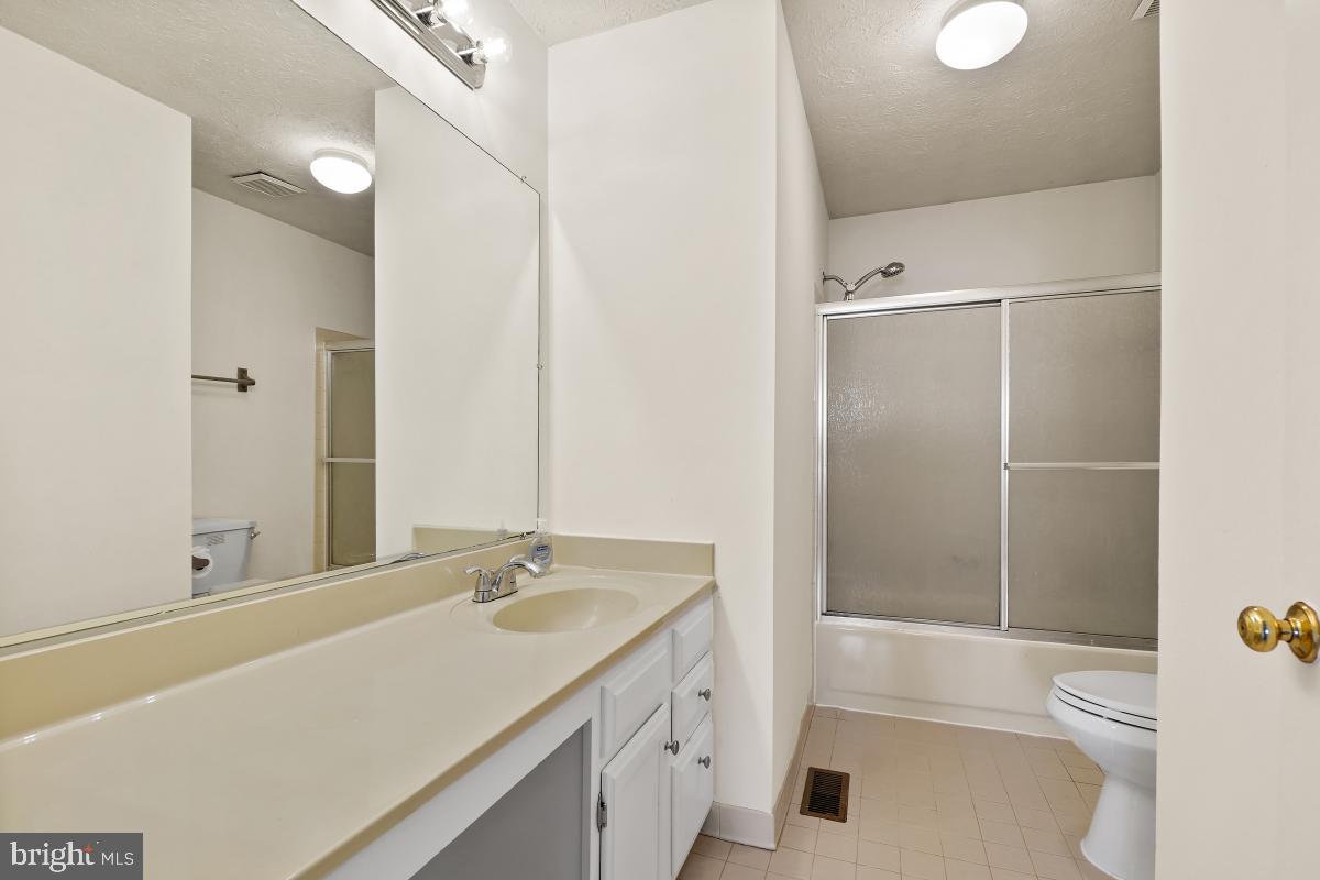 NOTTINGHAM WOODS - Residential