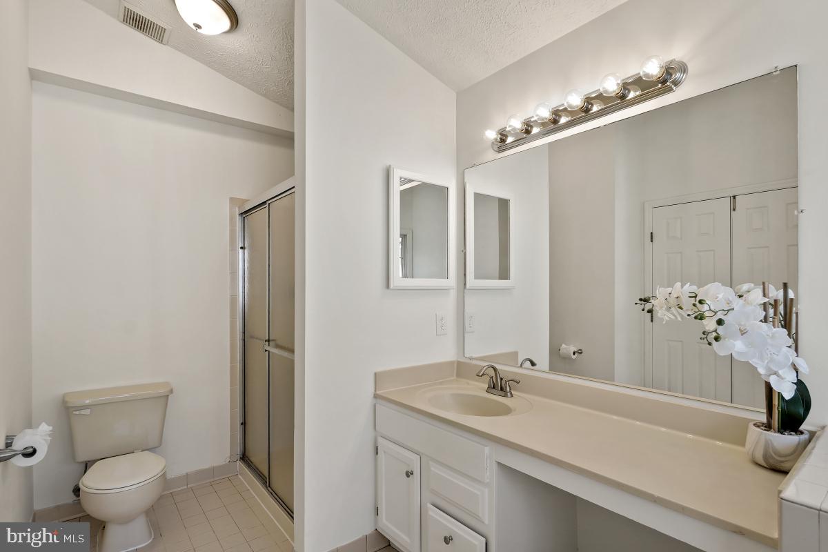 NOTTINGHAM WOODS - Residential