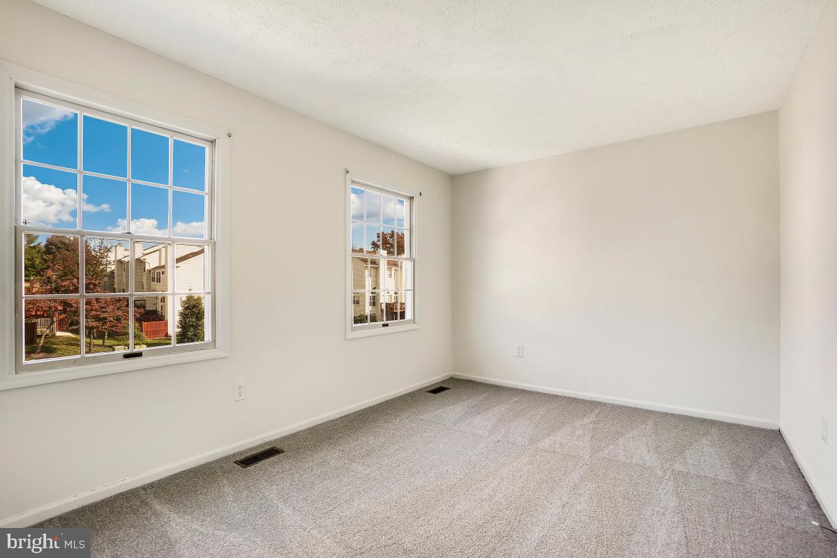 NOTTINGHAM WOODS - Residential