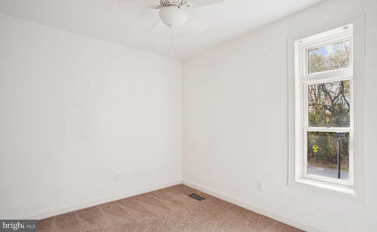 PARK GLEN HEIGHTS - Residential Lease