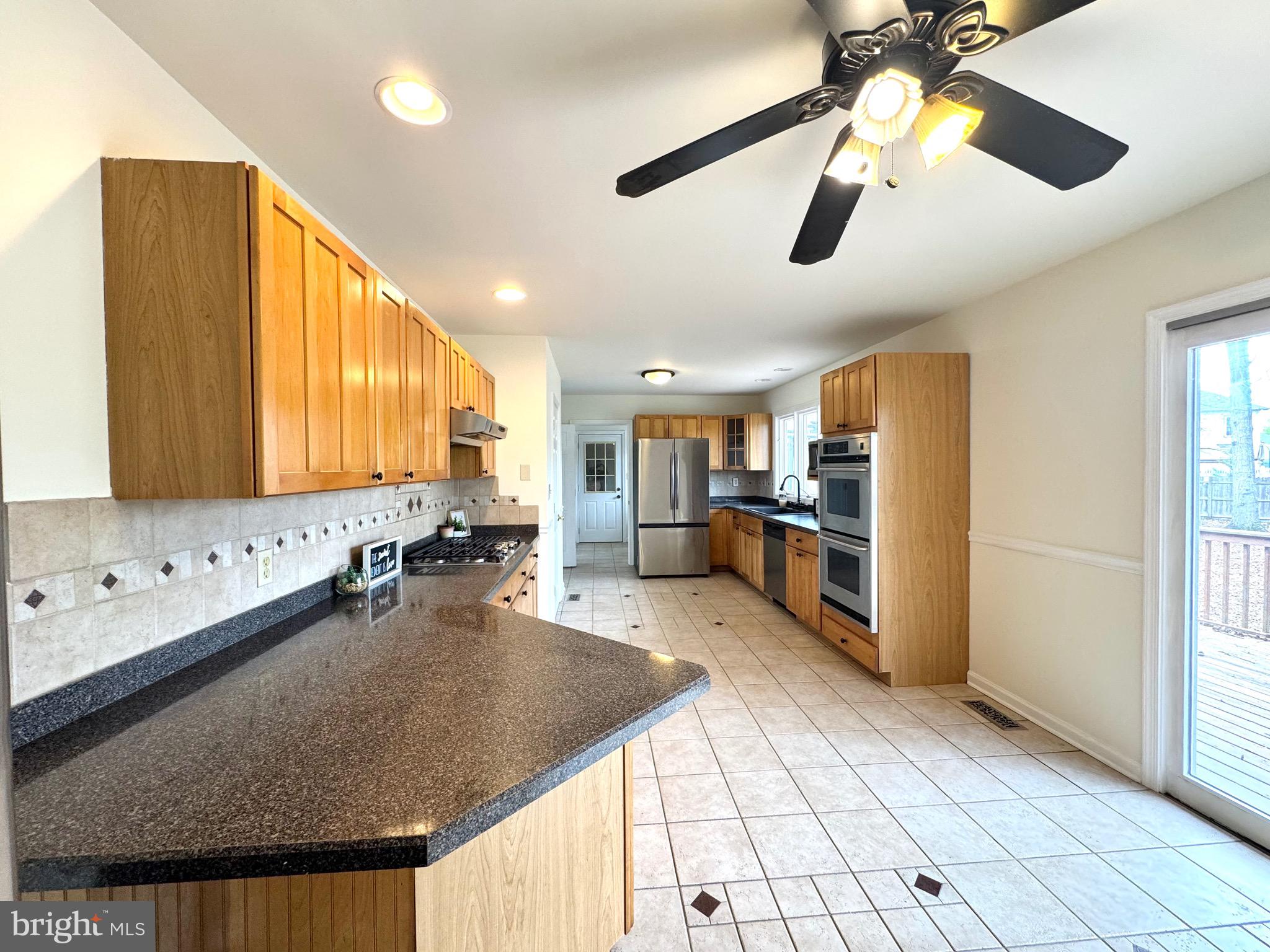 WHITE OAK - Residential