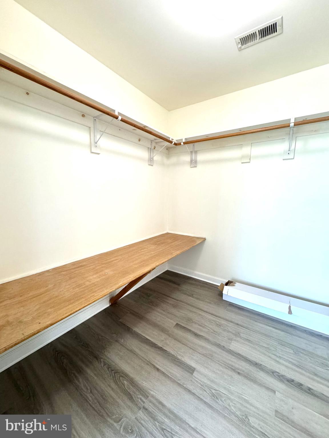 WHITE OAK - Residential