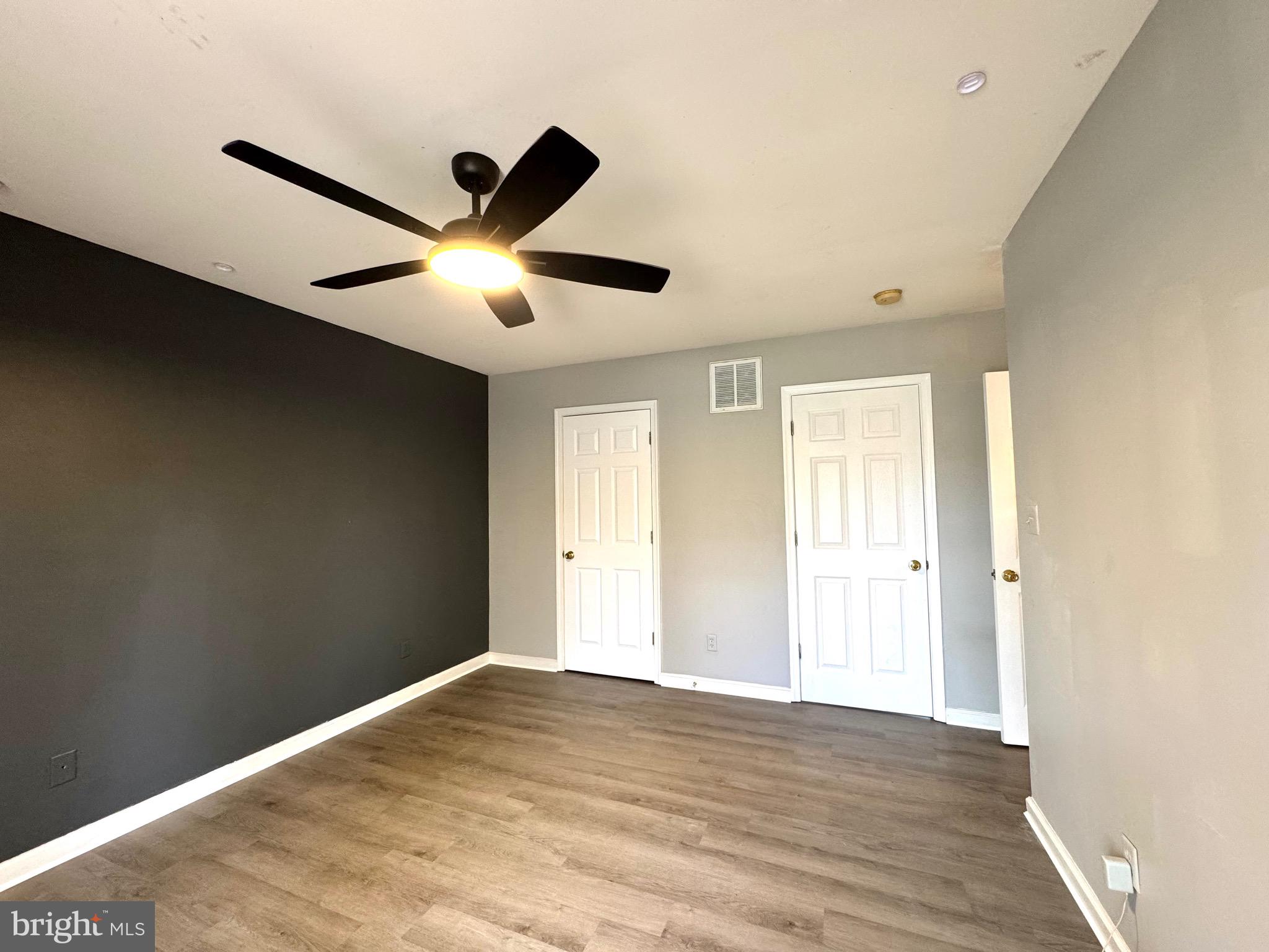 WHITE OAK - Residential