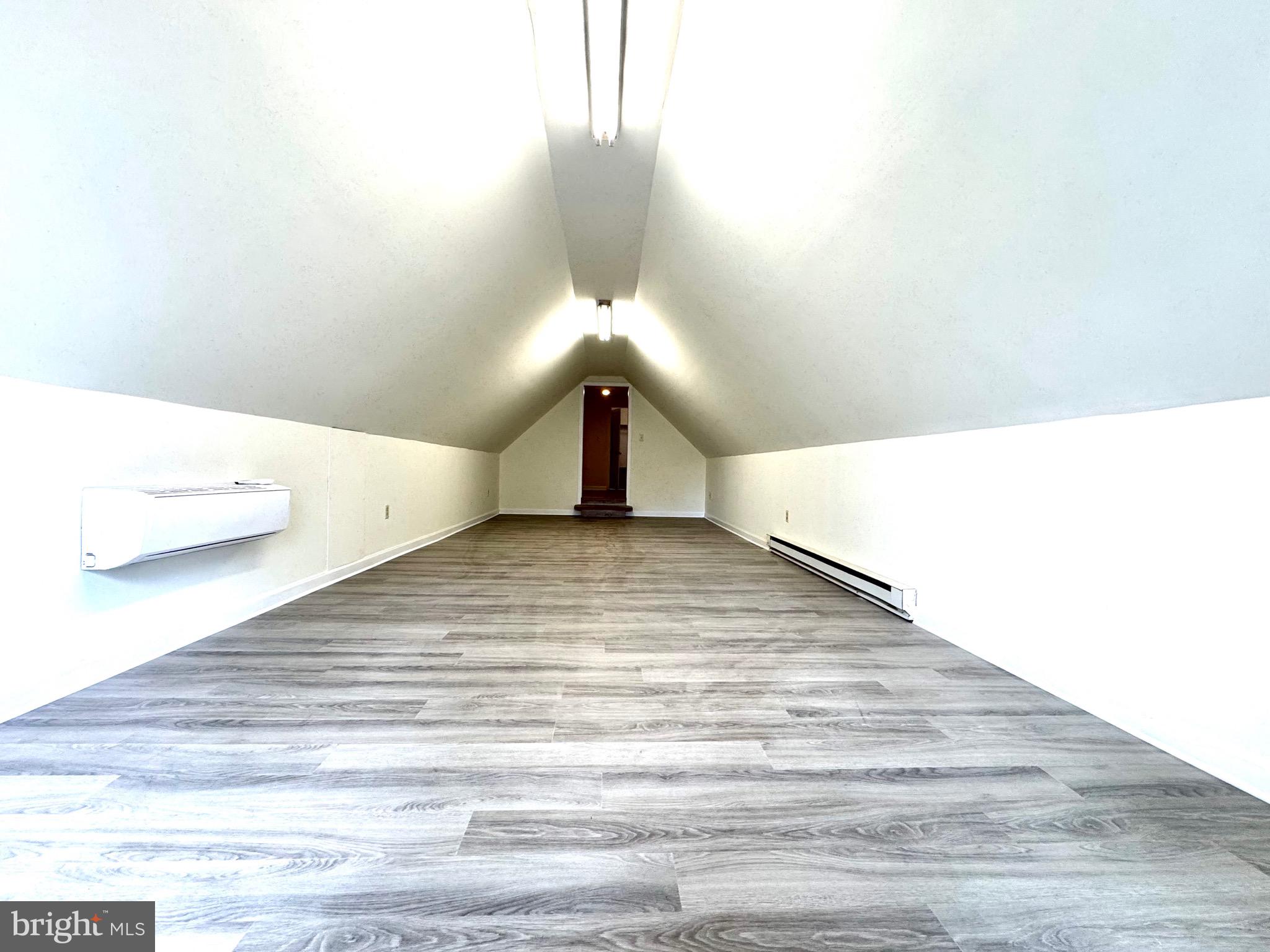 WHITE OAK - Residential