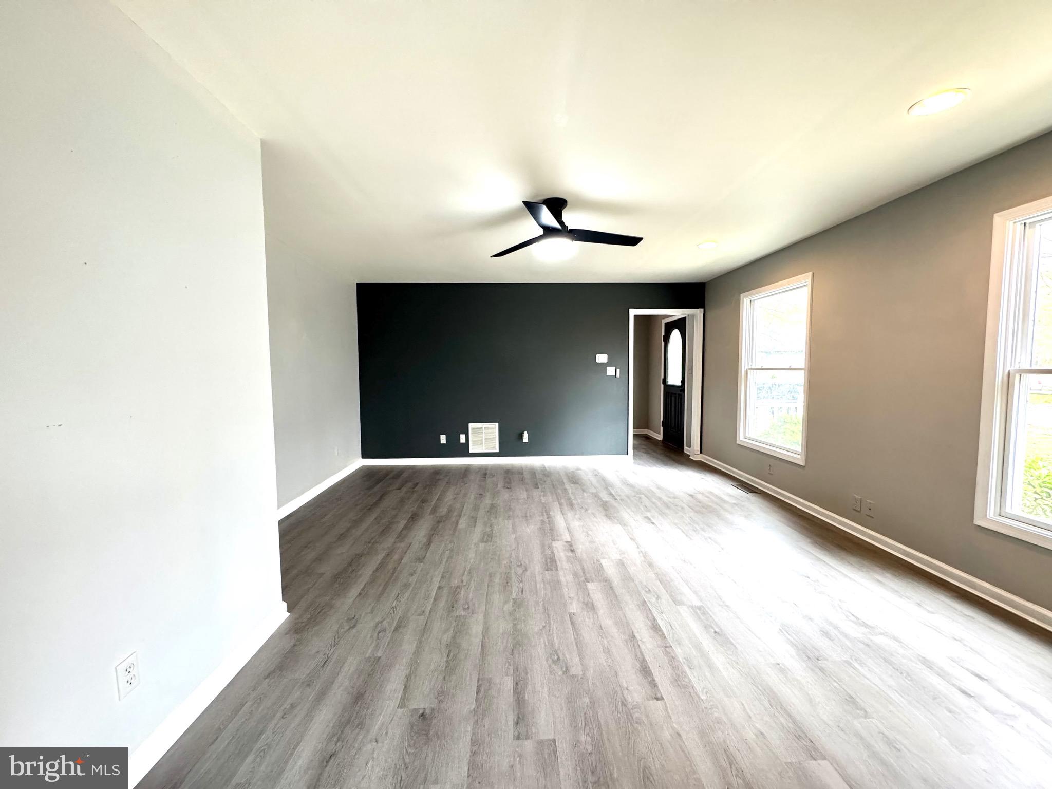 WHITE OAK - Residential