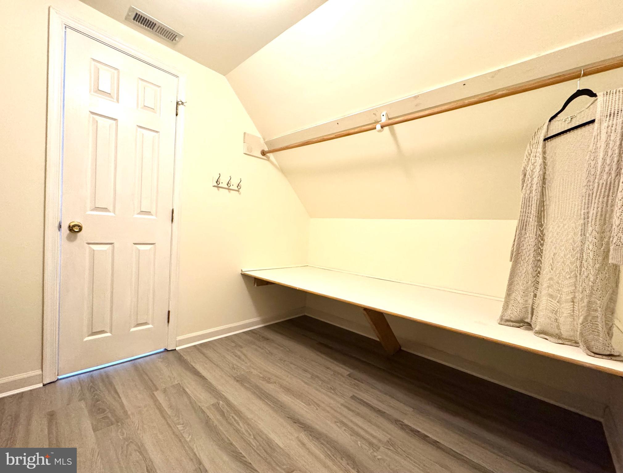 WHITE OAK - Residential