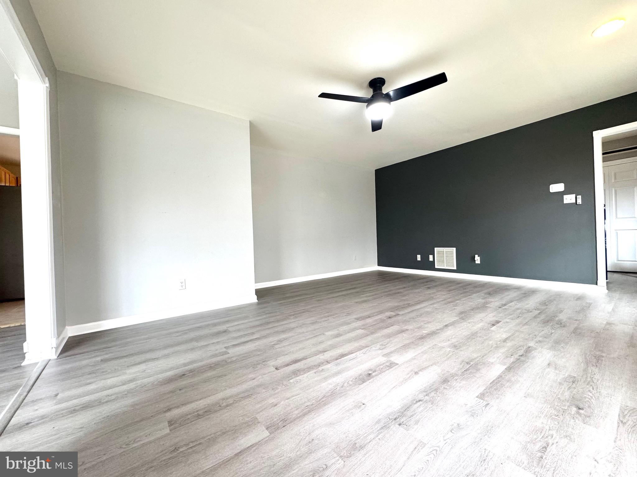 WHITE OAK - Residential