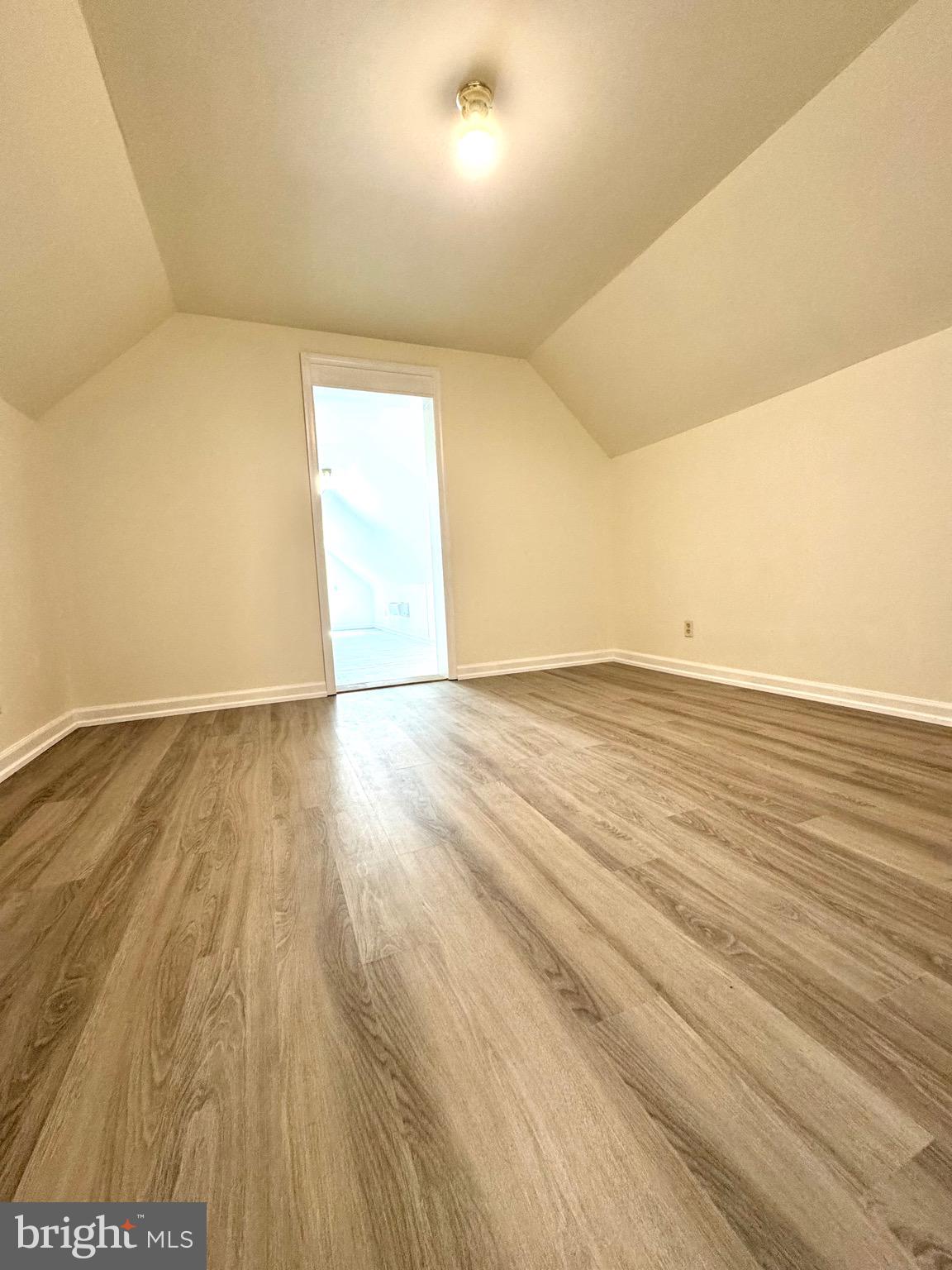 WHITE OAK - Residential