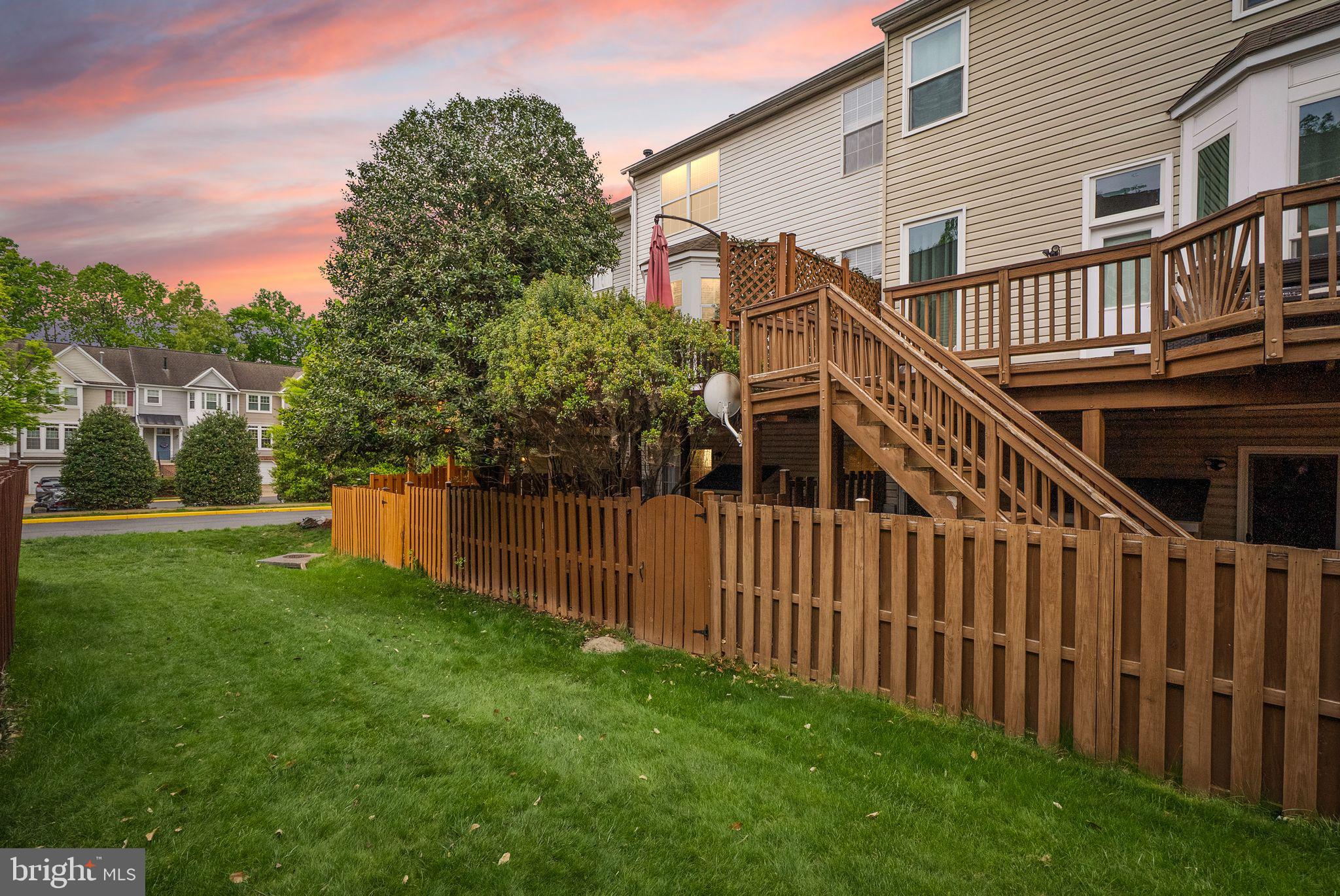LOWES ISLAND - Residential