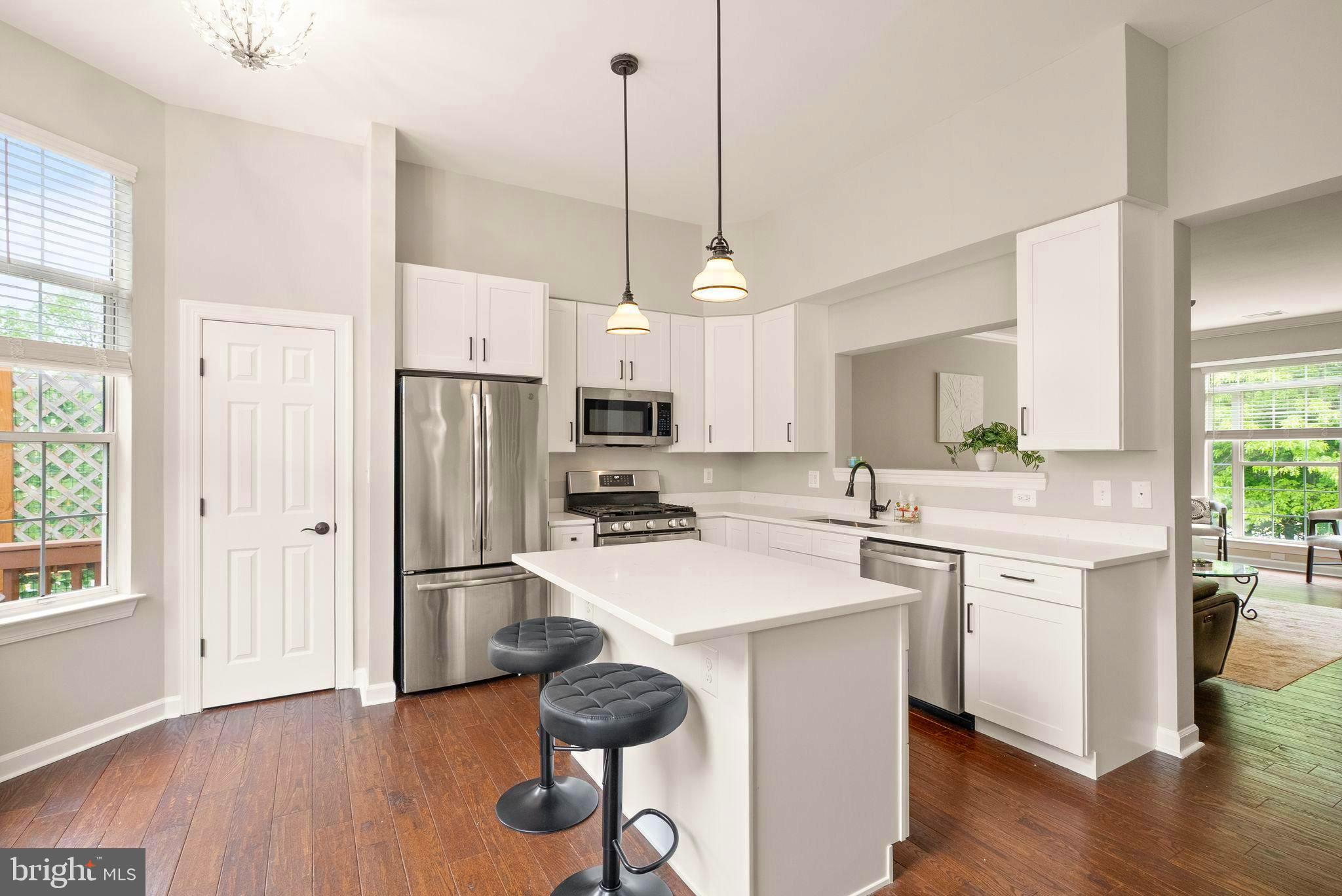 LOWES ISLAND - Residential