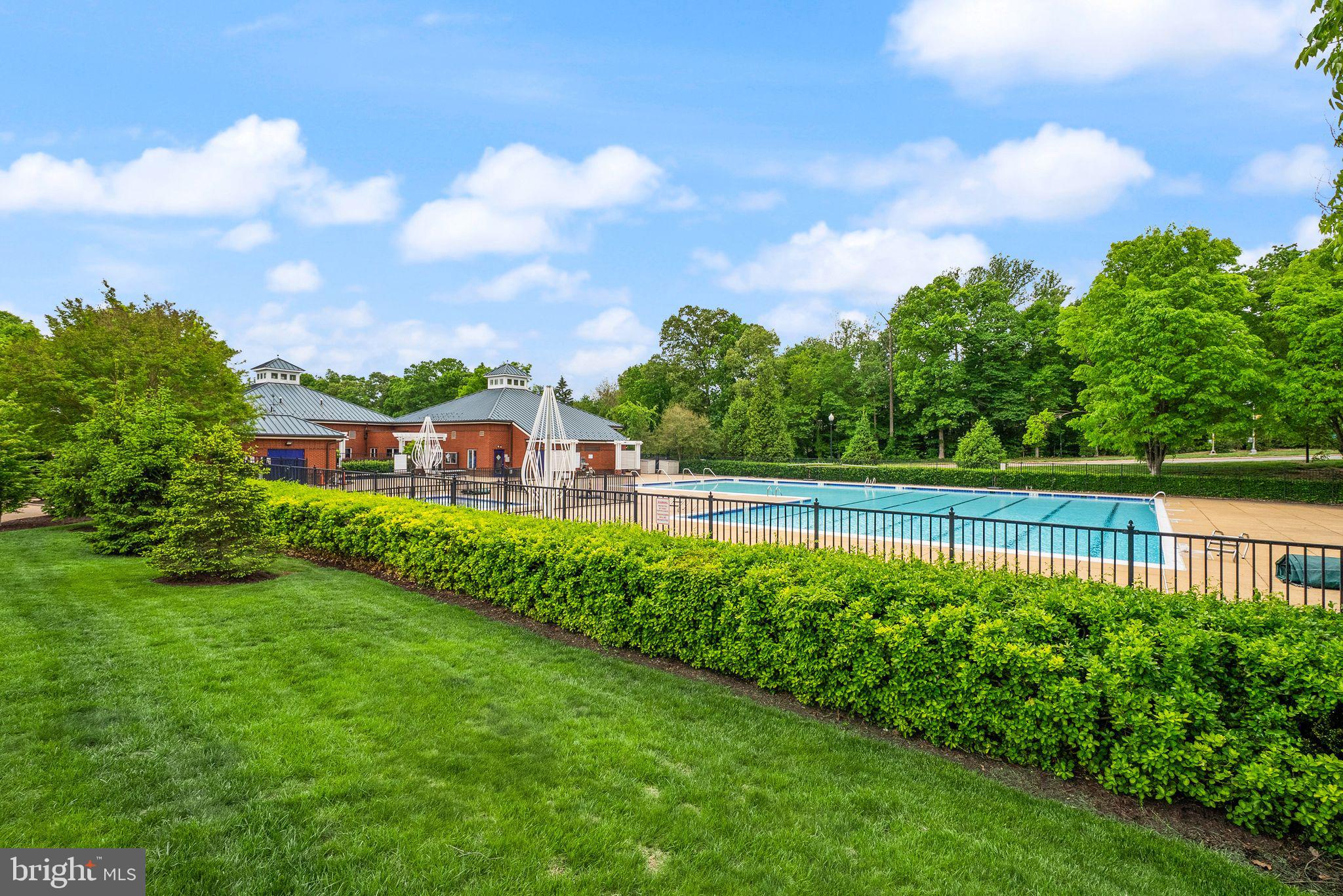 LOWES ISLAND - Residential